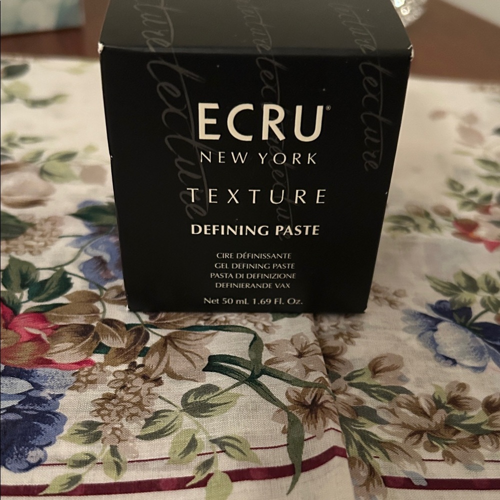 ECRU New York Texture Defining Paste